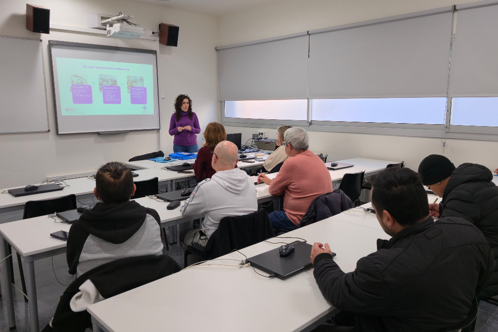 Com a prèvia a les jornades, s'ha impartit el taller 'Prepara la teva candidatura' | Ajuntament de Castellbisbal