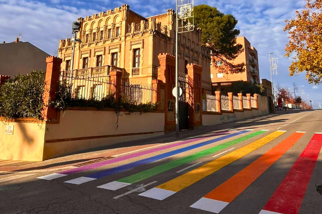 Pas de vianants de davant de Can Margarit | Ajuntament de Castellbisbal