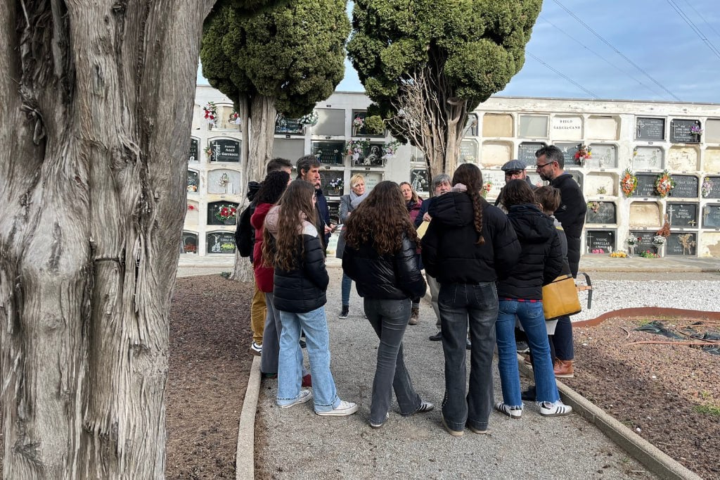 Visita al Cementiri de Castellbisbal | Aj. Castellbisbal