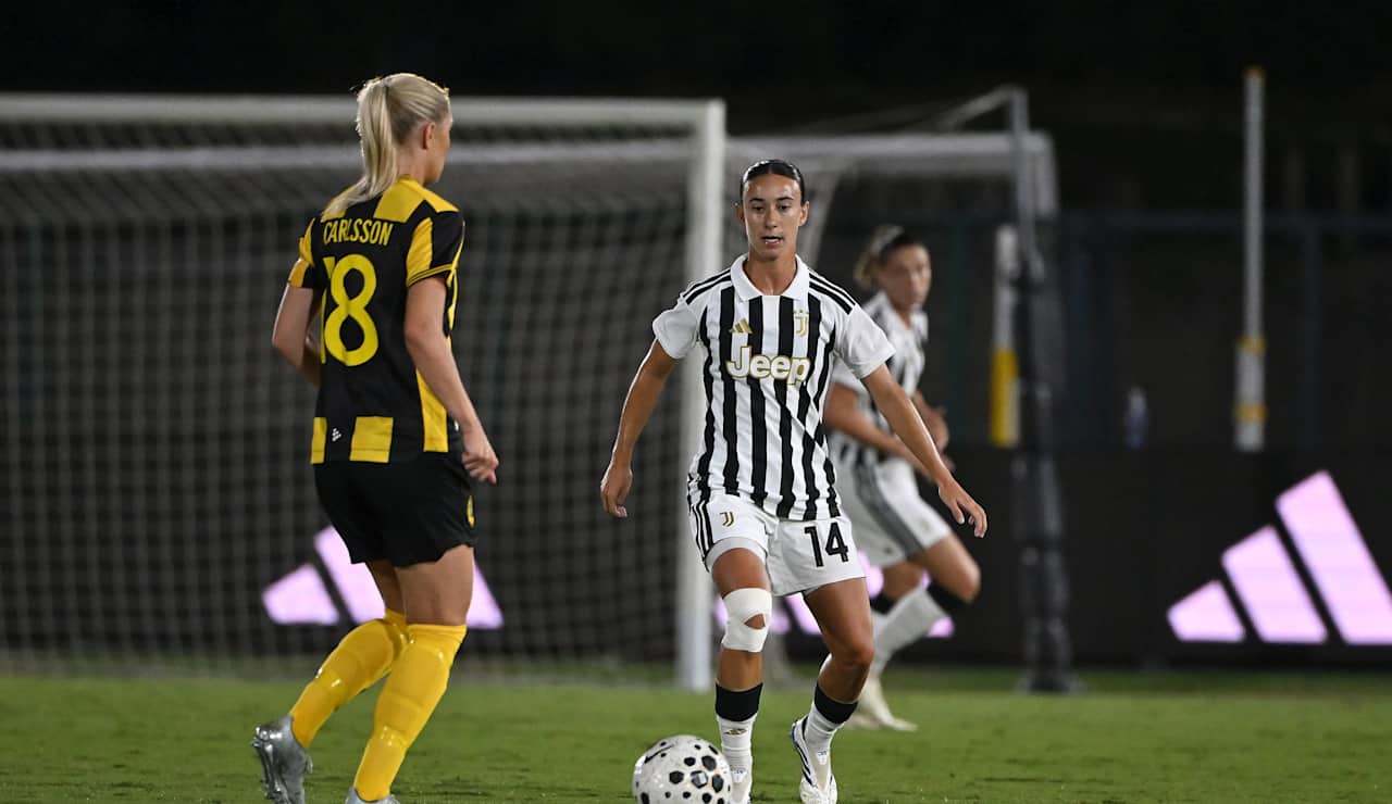 Júlia Bartel en el partit classificatòria per a Champions League contra el Hammarby | Juventus
